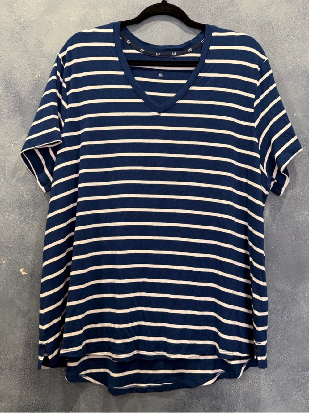 GAP Coastal Navy and White Striped Tee XXL